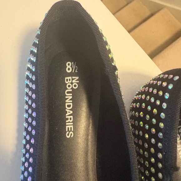 No Boundaries Black Flats with Multicolor Studs - Picture 2 of 2